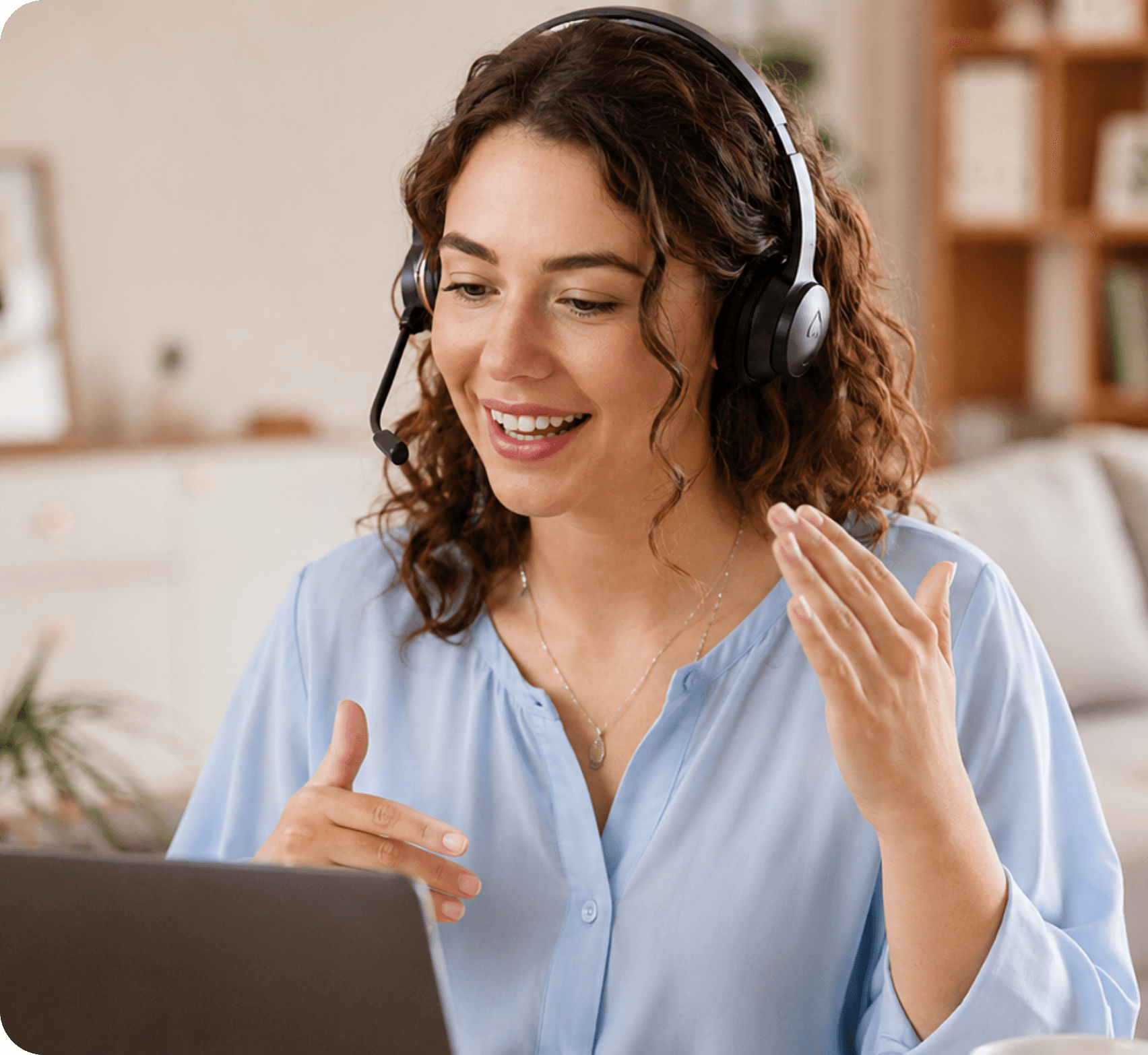 Tutor speaking in an online lesson